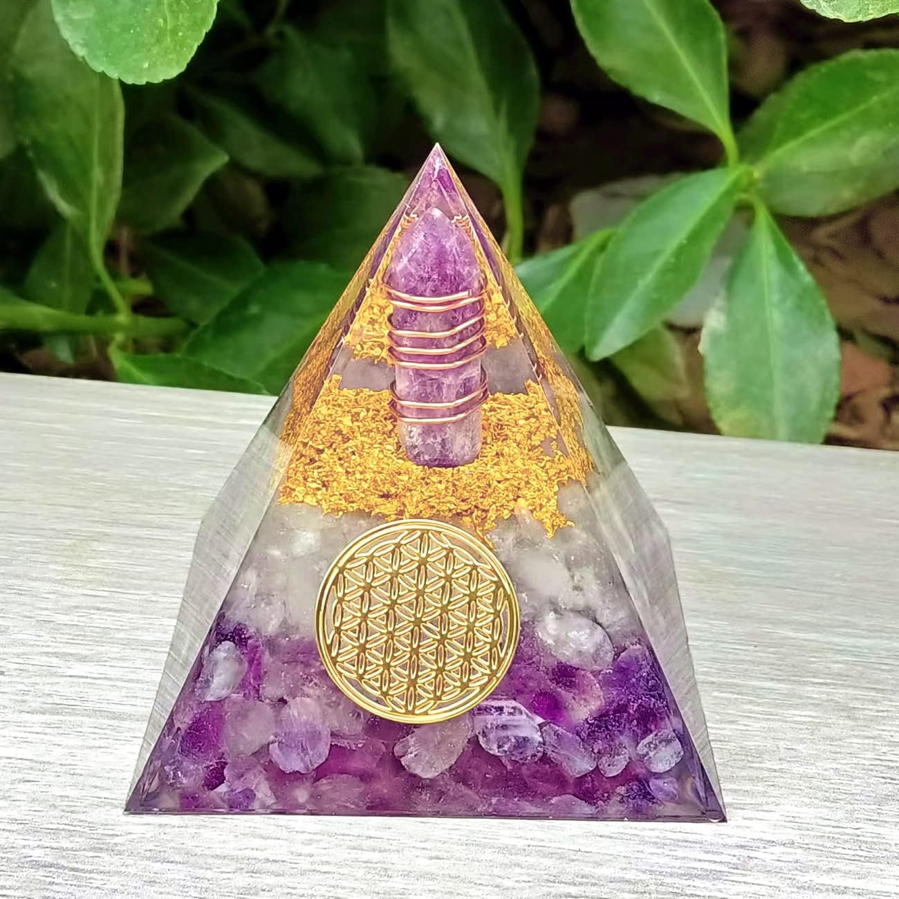 Orgone Pyramid Crystals Calming Stones and Healing Crystals Energy Generator for Yoga Reiki Meditaion Blanacing Chakra