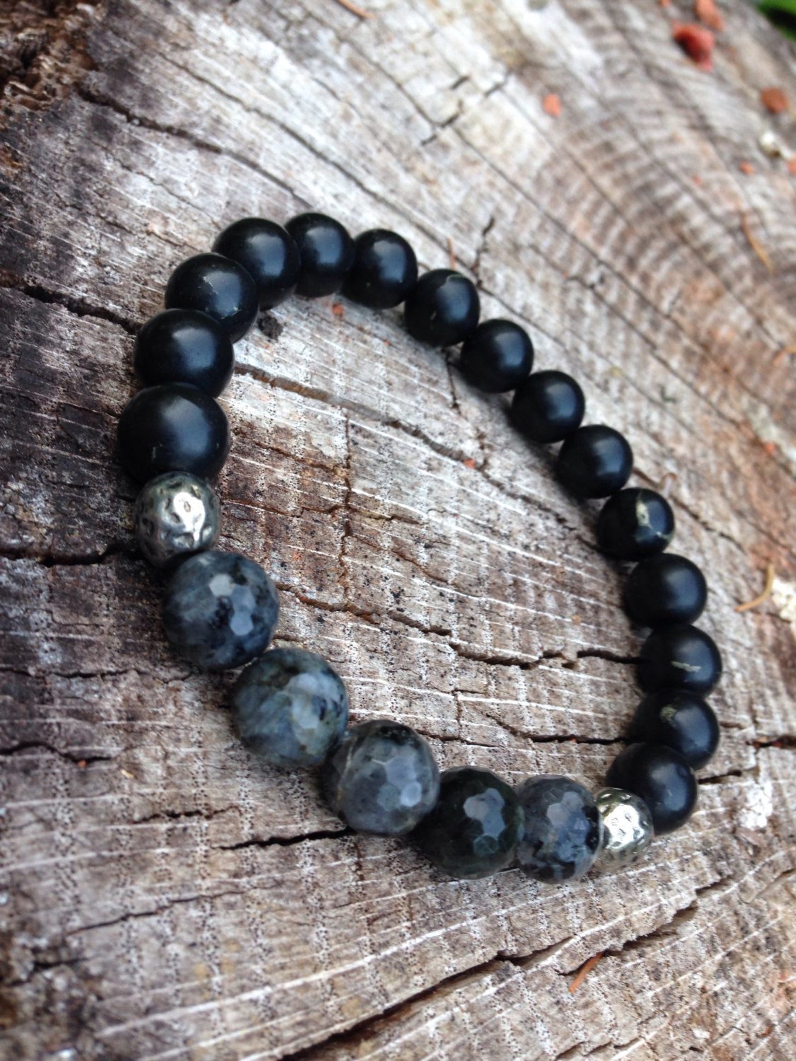 Mens bracelet in shungite and labradorite, EMF protection, natural stone bracelet, protection jewelry