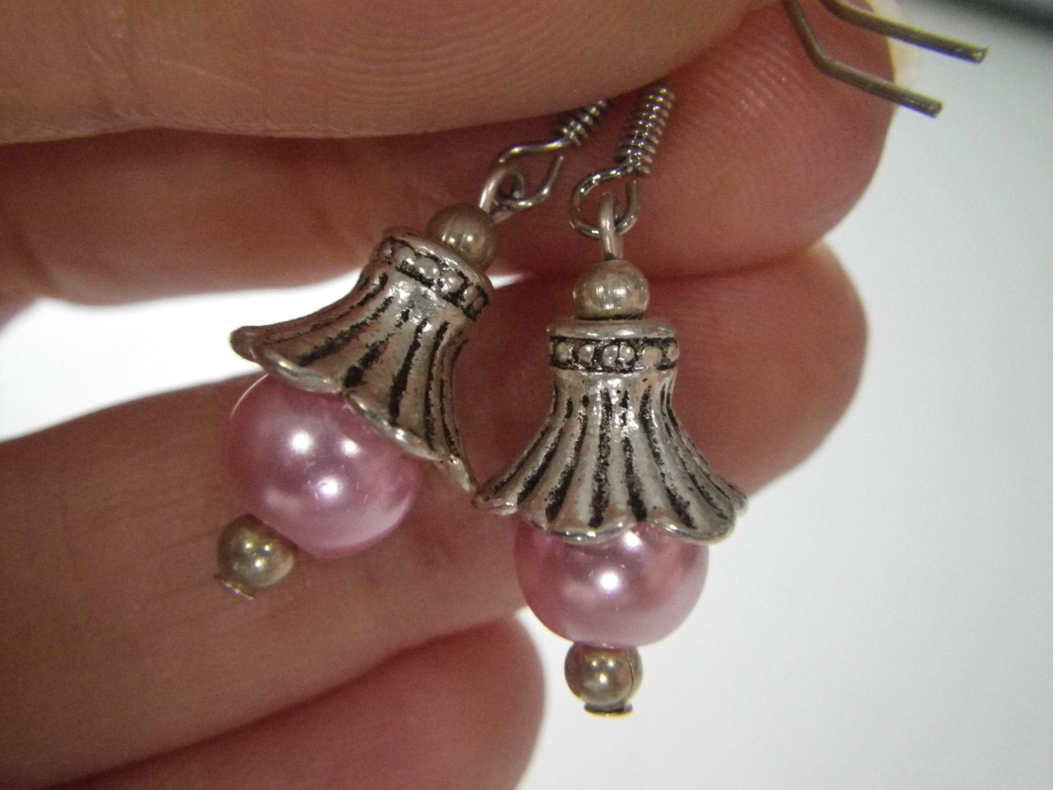 Women's earrings with Pink pearl bell earrings in silver tone, fashion earrings, gift for her, bridesmaid gift, summer jewelry
