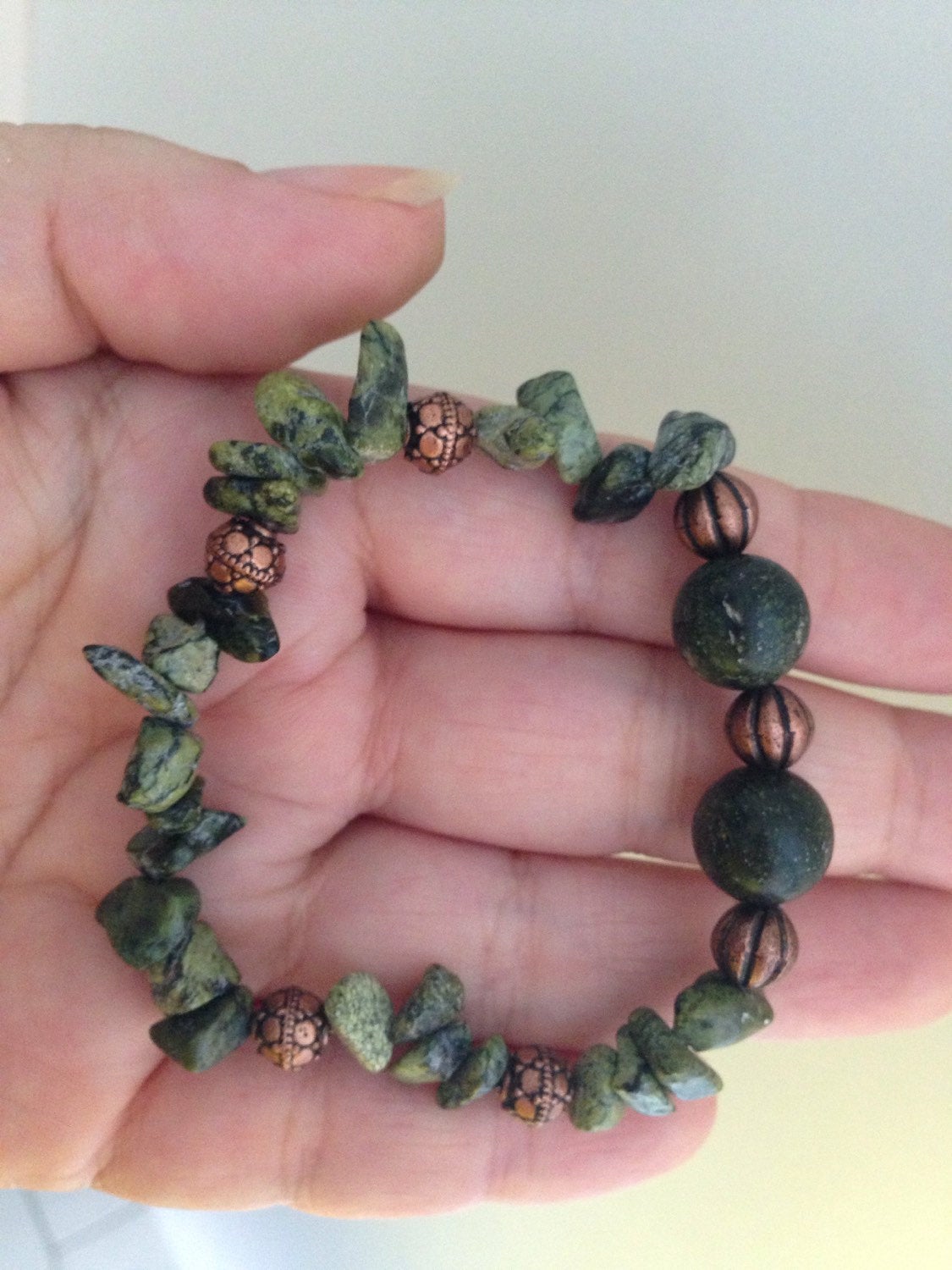 Women's bracelet in Serpentine and copper tone (B144), fall tones, stone bracelet, stone jewelry