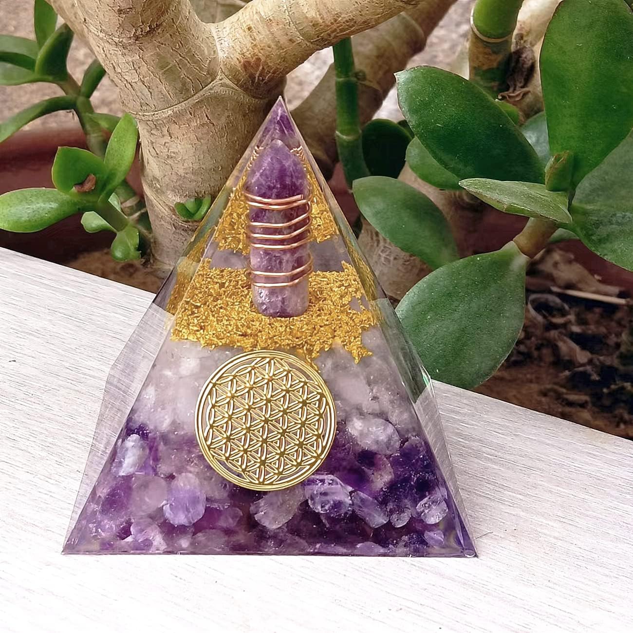 Orgone Pyramid Crystals Calming Stones and Healing Crystals Energy Generator for Yoga Reiki Meditaion Blanacing Chakra