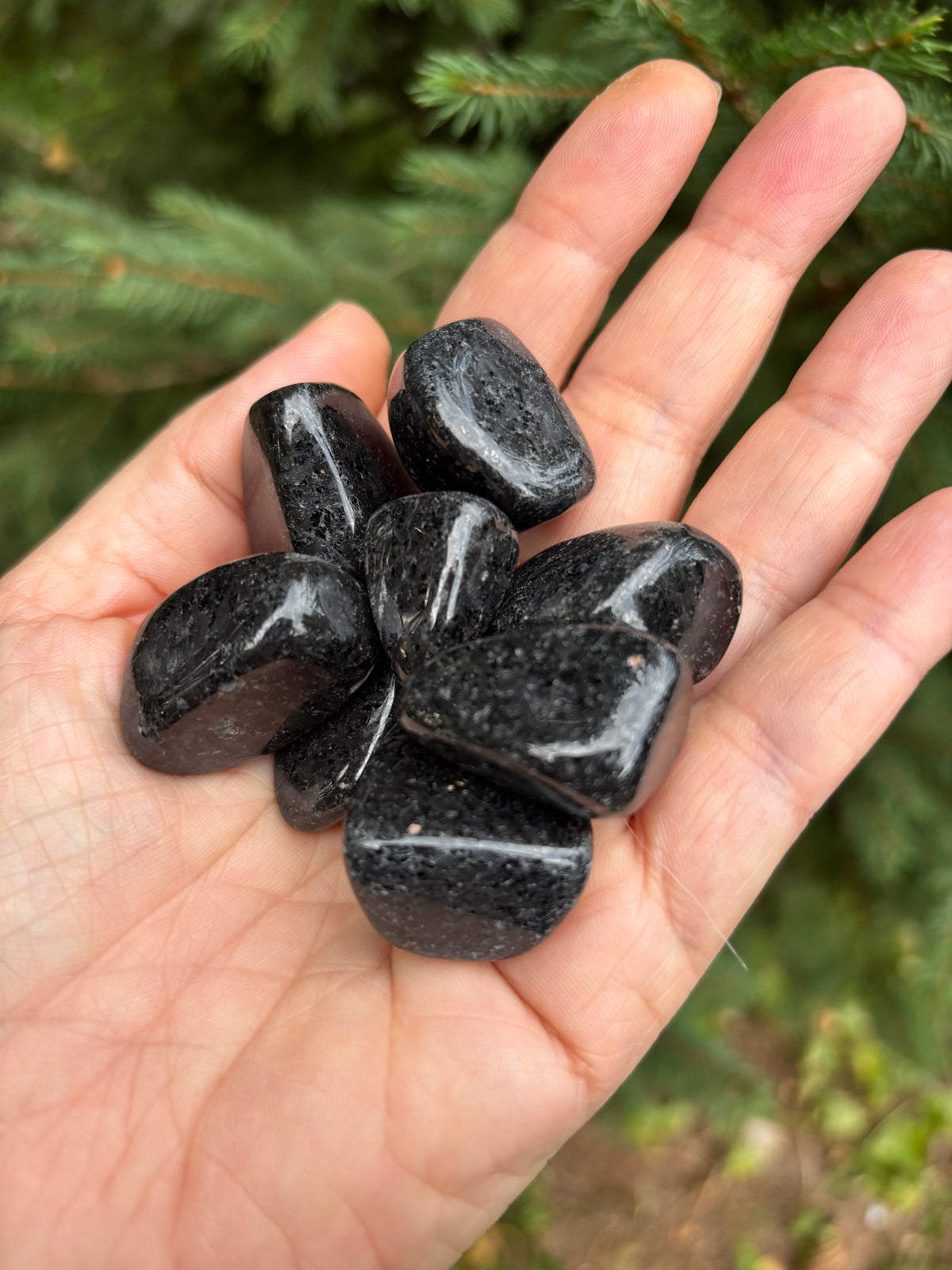 NUUMITE (S012), travelers stone, metaphysical crystal