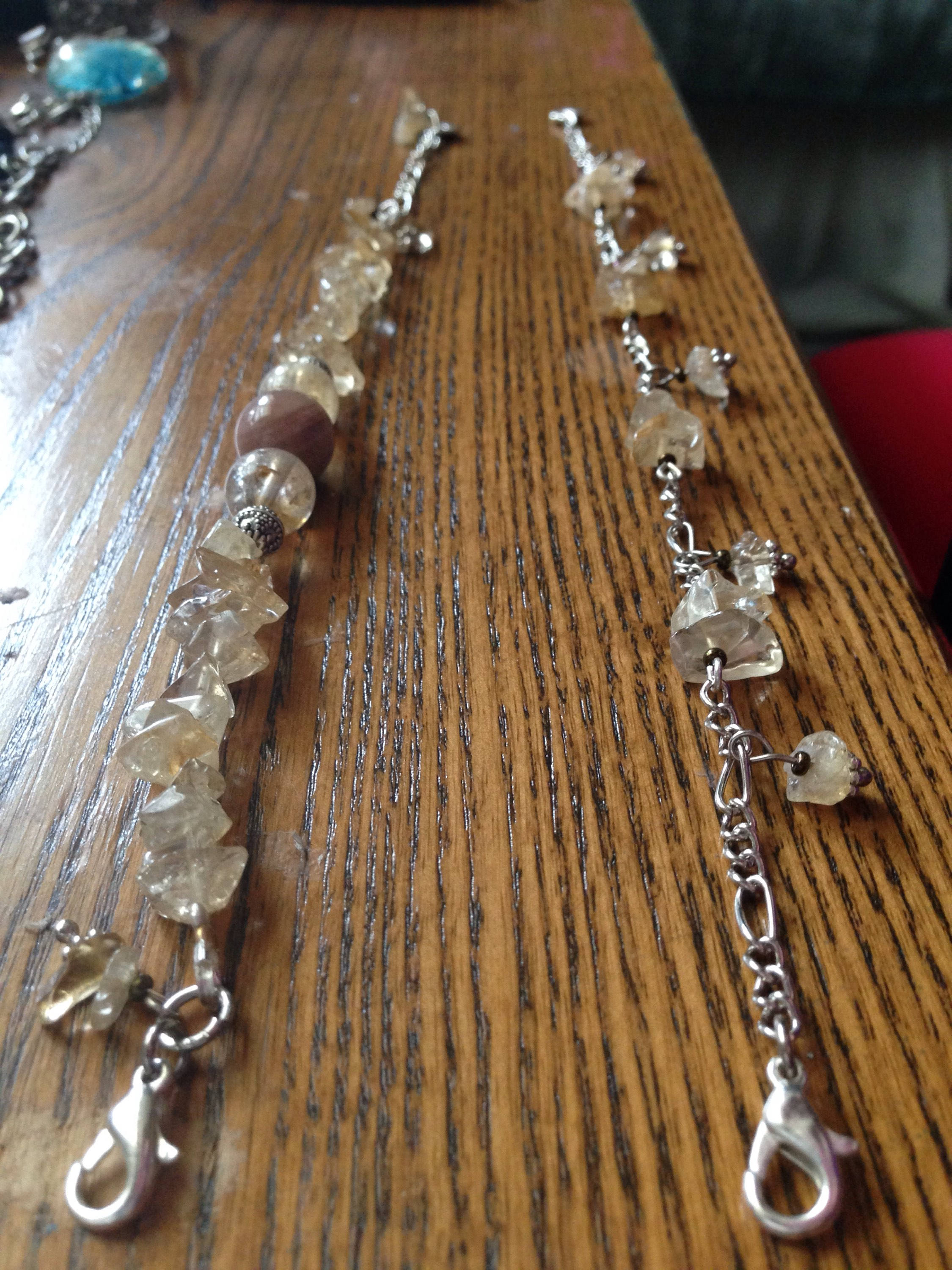 Citrine & Moonstone ladies bracelet, stone bracelet, natural stone jewelry, chip stone bracelet, heart charm, single strand w/ charms